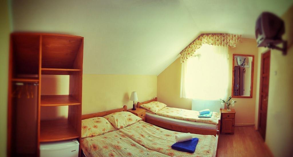 Csatári Pensiune Praid Habitación foto