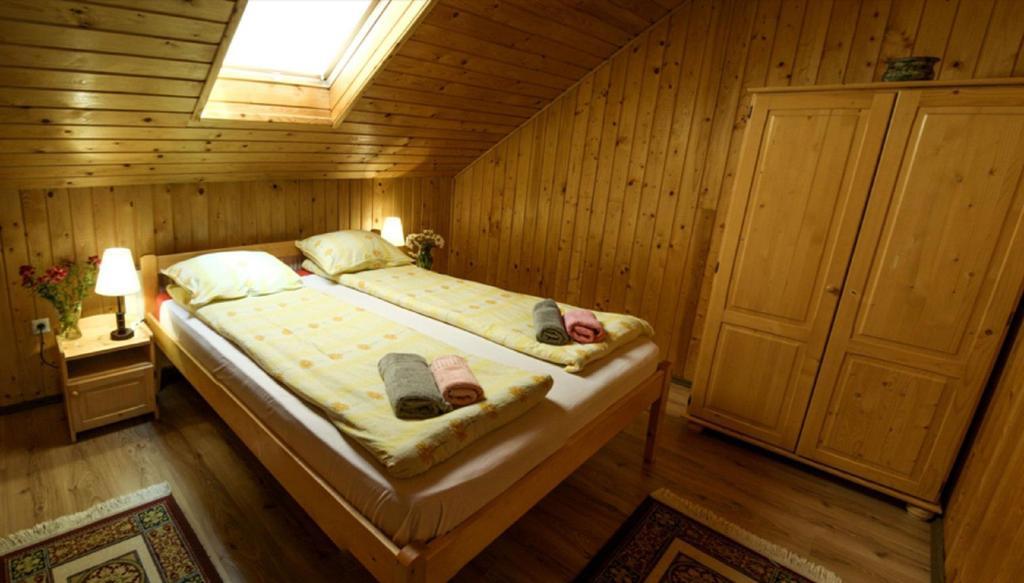 Csatári Pensiune Praid Habitación foto
